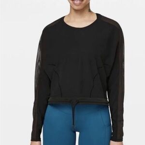 Lululemon Reach for the Run shirt